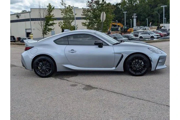 Toyota GR86 2023 Premium 2dr image 7