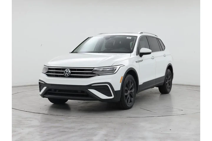 $19998 : Volkswagen Tiguan 2022 SE 4d image 4