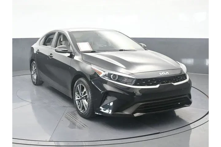 $13995 : Kia Forte 2022 FE 4dr Sedan image 9