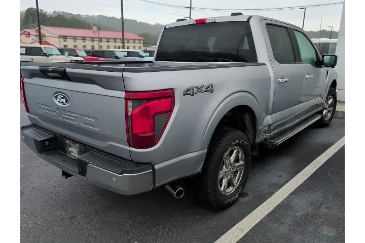 $37976 : Ford F-150 2024 4x4 XLT 4dr image 4