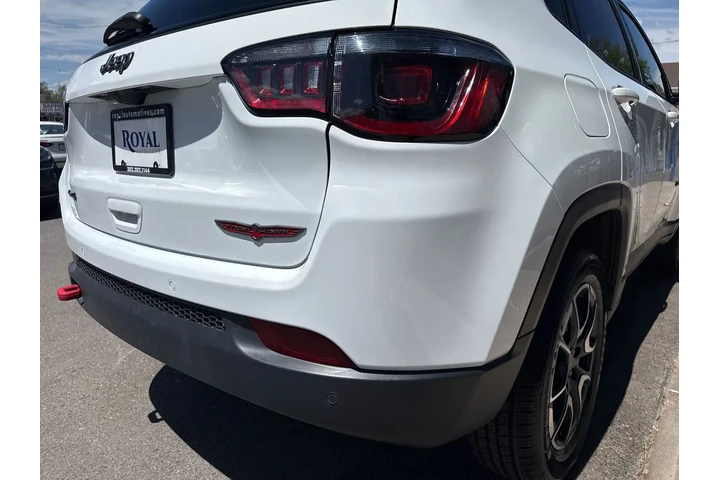 $24995 : 2025 Compass Trailhawk 4x4 image 9