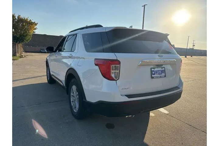 $27987 : Ford Explorer 2022 XLT 4dr S image 3