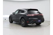 $38998 : Porsche Macan 2023 AWD T 4dr thumbnail