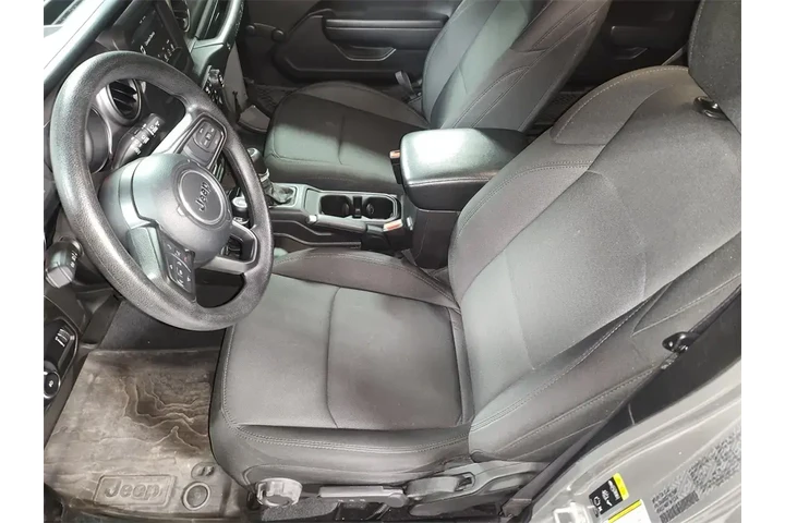 $34000 : Jeep Wrangler 2023 4x4 Sport image 5