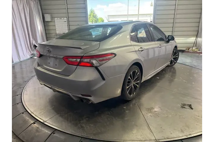 $14499 : Toyota Camry 2018 SE 4dr Sed image 5