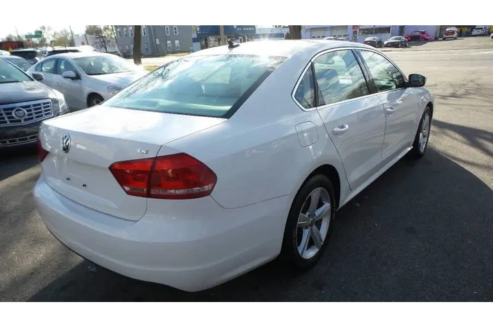 $8900 : 2015 Passat 1.8T Limited Edit image 6
