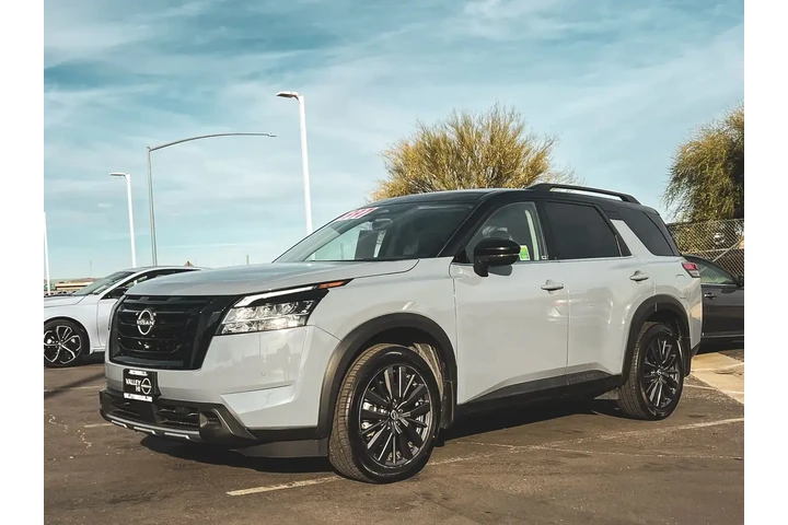 $28997 : Nissan Pathfinder 2023 SL 4d image 9