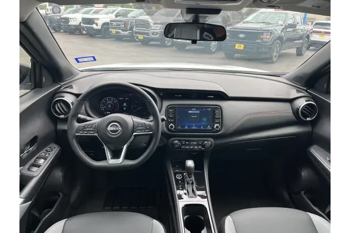 $22497 : Nissan Kicks 2024 SR 4dr Cro image 5