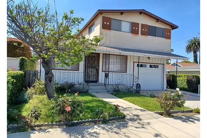 $2800 : Hills Plaza and Torrance image 1