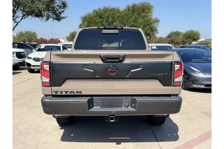 $31900 : 2023 Titan PRO-4X image 6