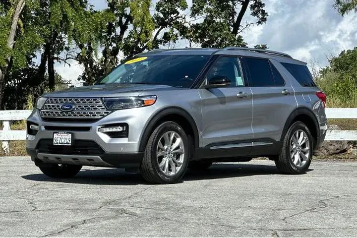 $34971 : Ford Explorer 2023 AWD Limit image 9