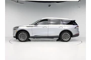 $38998 : Lincoln Aviator 2023 AWD Res thumbnail
