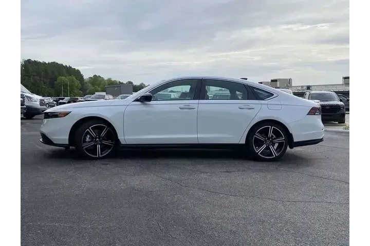 $26990 : Honda Accord Hybrid 2023 Spo image 7