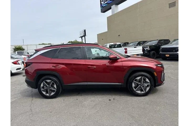 $22500 : Hyundai TUCSON 2025 SEL 4dr image 2