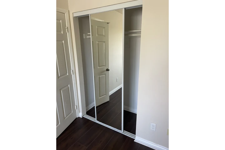 $800 : SE RENTA HABITACIÓN SUR L . A image 4