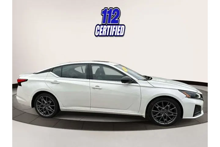 $20995 : Nissan Altima 2024 2.0 SR 4d image 3