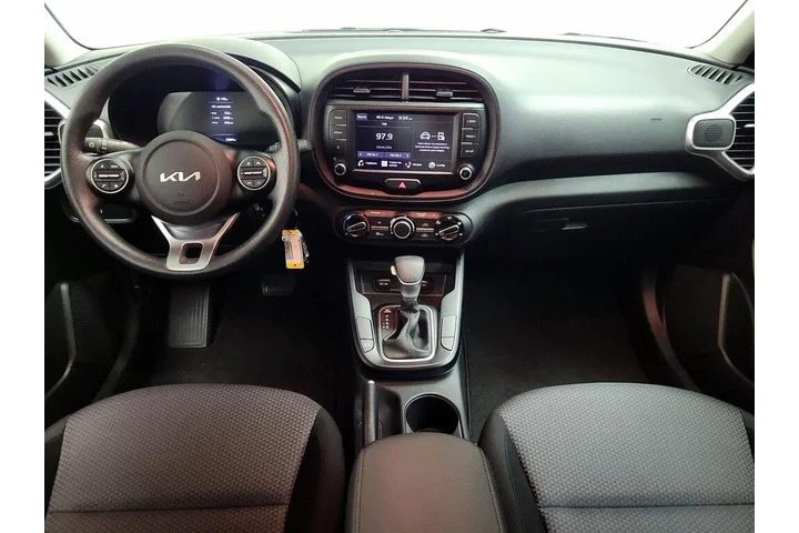 $18998 : Kia Soul 2024 LX 4dr Crossov image 9