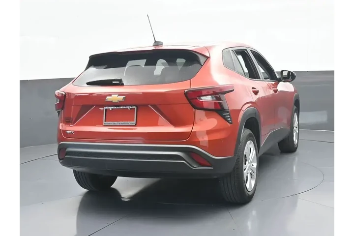 $16725 : Chevrolet Trax 2024 LS 4dr C image 5