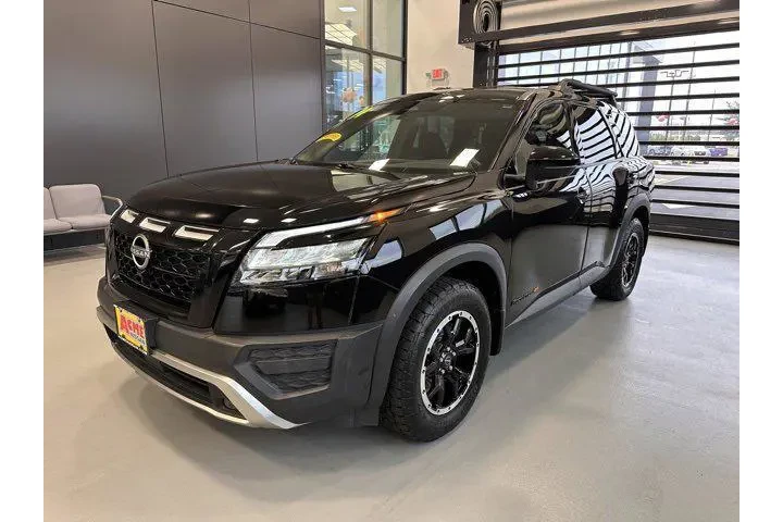 $34395 : Nissan Pathfinder 2024 AWD R image 1