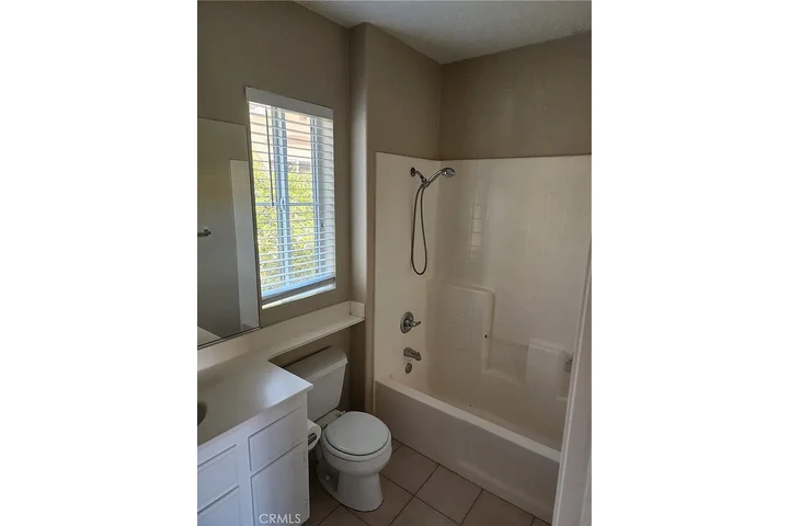 $2000 : 4507 Country Glen Ct, Riversid image 5