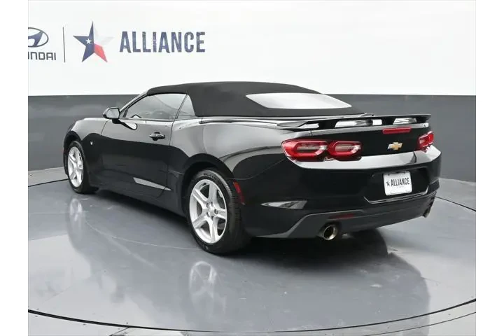 $21998 : Chevrolet Camaro 2023 LT 2dr image 4