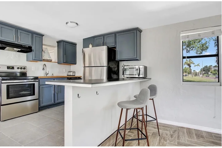 $890 : Fully renovated updated 2 home image 6