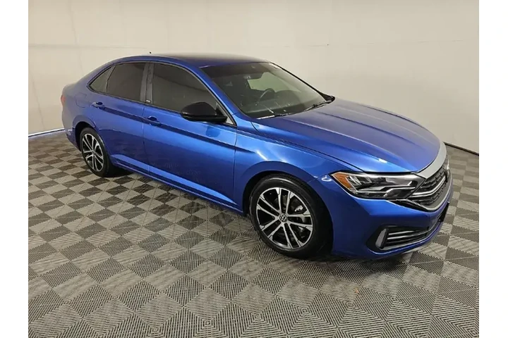 $17290 : Volkswagen Jetta 2024 Sport image 3