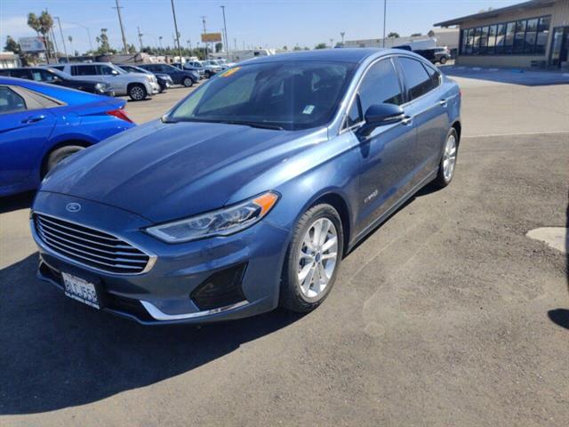 $17999 : 2019 Fusion Hybrid SEL image 2