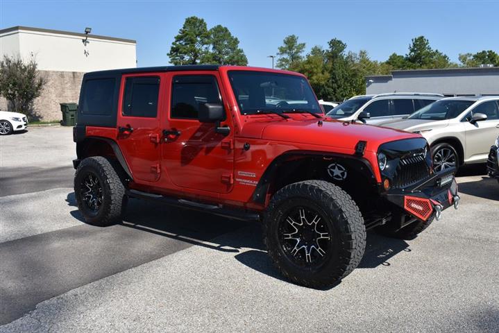 2011 Wrangler Unlimited Sport image 3