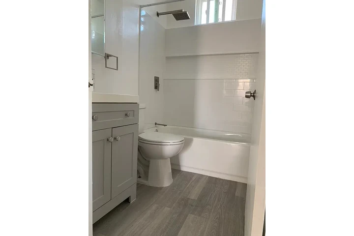 $600 : Beautiful Home...Los Angeles image 5