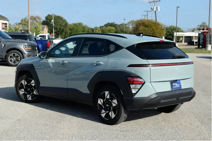 $18783 : Hyundai KONA 2024 SEL 4dr Cr image 8
