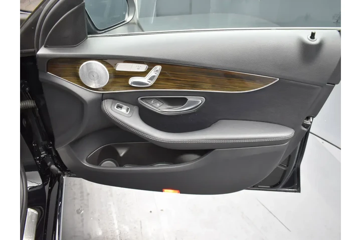 $16252 : Mercedes-Benz C-Class 2019 A image 6