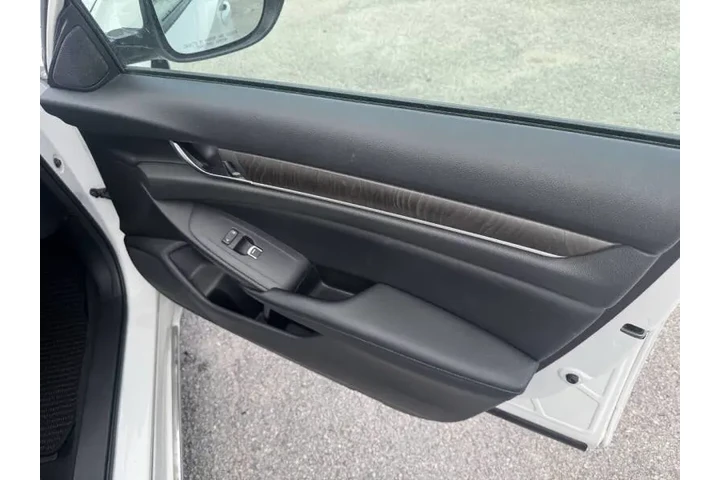 $12797 : 2018 Accord EX image 3