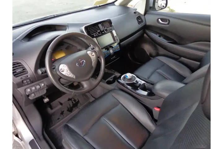 $8950 : 2017 LEAF SL image 8