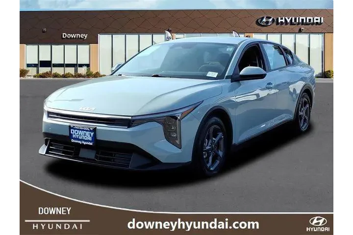 $21823 : Kia K4 2025 LXS 4dr Sedan image 1