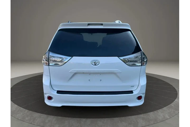 $13495 : 2012 TOYOTA SIENNA image 10