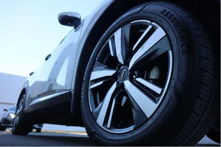 $29009 : Nissan Rogue 2023 AWD Platin image 9