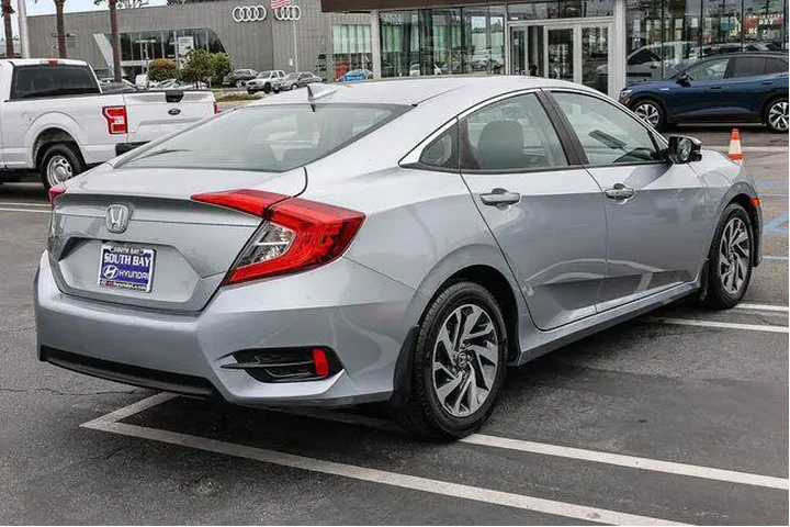$16498 : Honda Civic 2017 EX 4dr Seda image 6