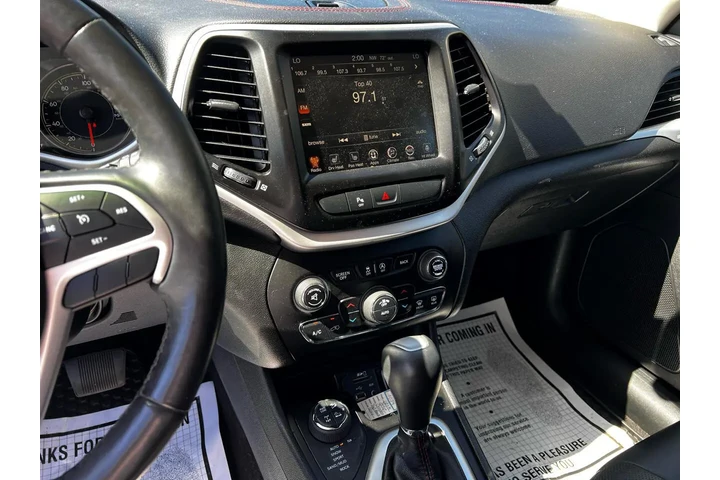 $19900 : Jeep Cherokee 2018 4x4 Trail image 9