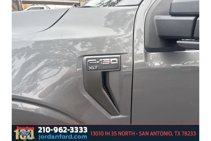 $38166 : Ford F-150 2022 4x4 XLT 4dr image 4