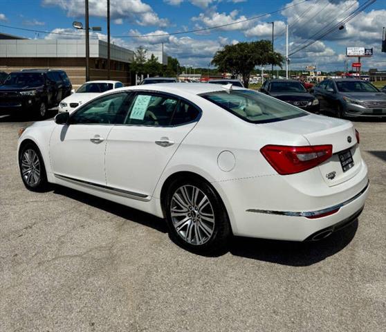 $8900 : 2016 Cadenza image 6