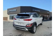 $18588 : Hyundai KONA 2023 AWD SEL 4d thumbnail