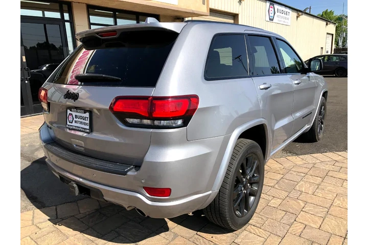 $20401 : 2020 Grand Cherokee Altitude image 2