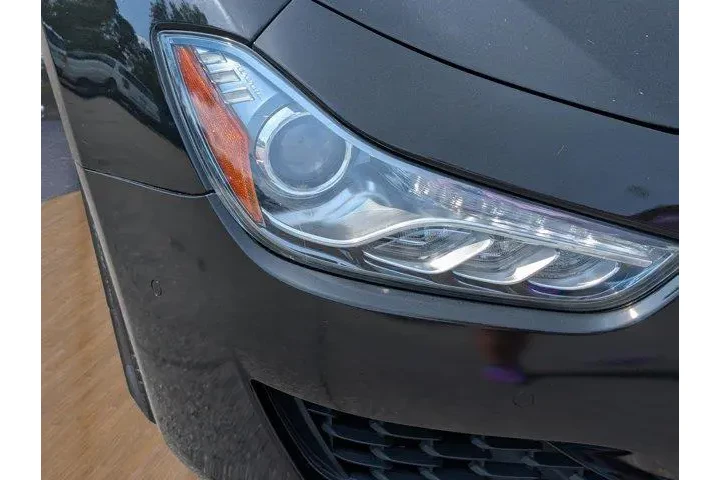 Maserati Ghibli 2019 4dr Sed image 4