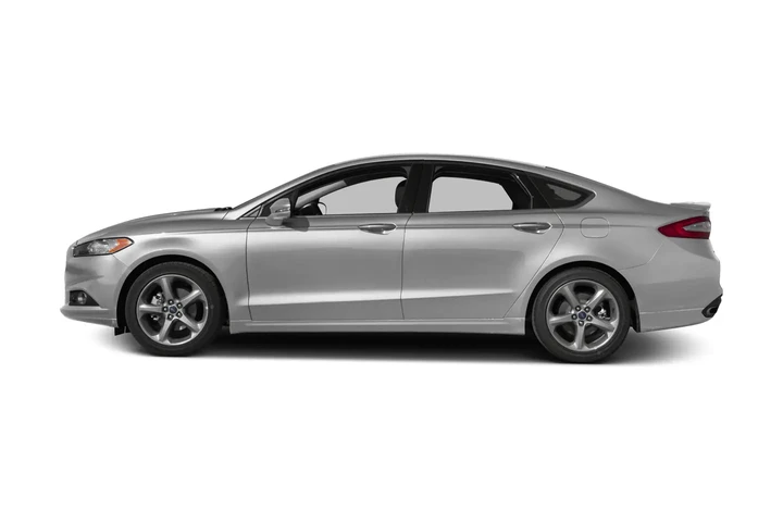 2015 Fusion SE image 3