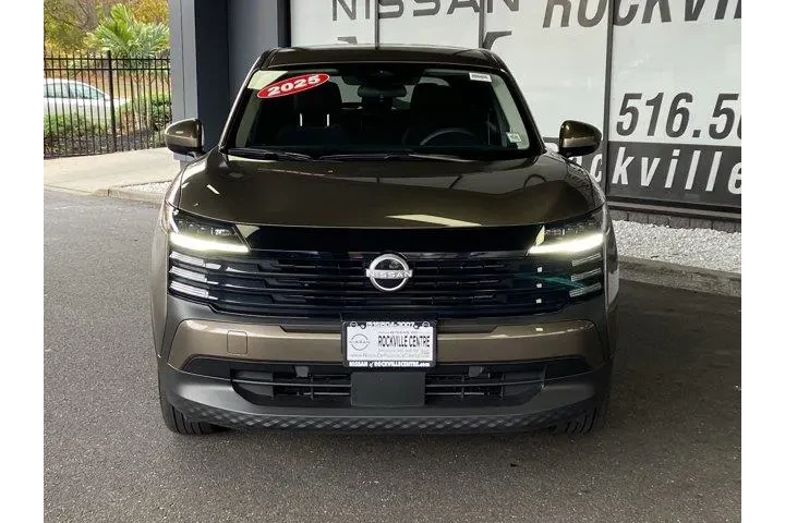 Nissan Kicks 2025 AWD SV 4dr image 3