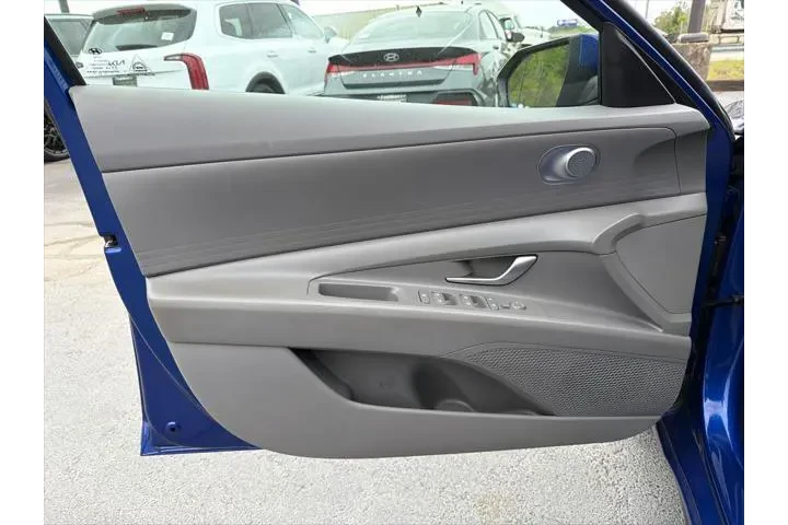 $17392 : Hyundai ELANTRA 2023 SEL 4dr image 10