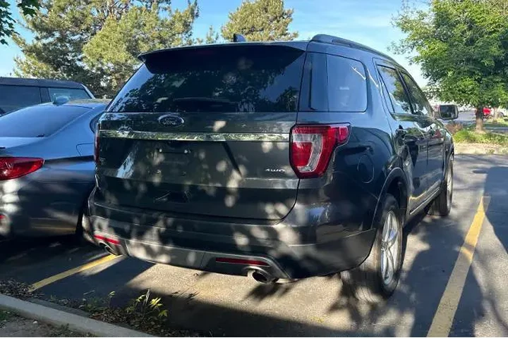 $10995 : Ford Explorer 2016 AWD XLT 4 image 4
