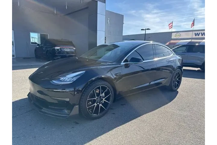 $18950 : Tesla Model 3 2018 Long Rang image 1