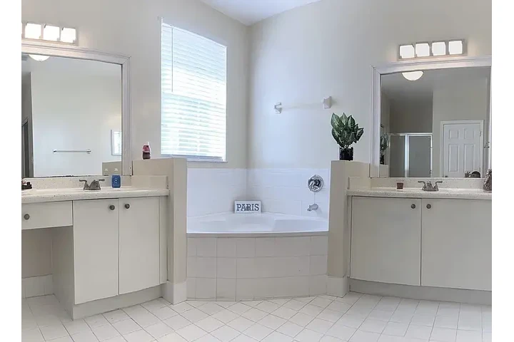 $3000 : HOUSE FOR RENT IN MIAMI FL image 6